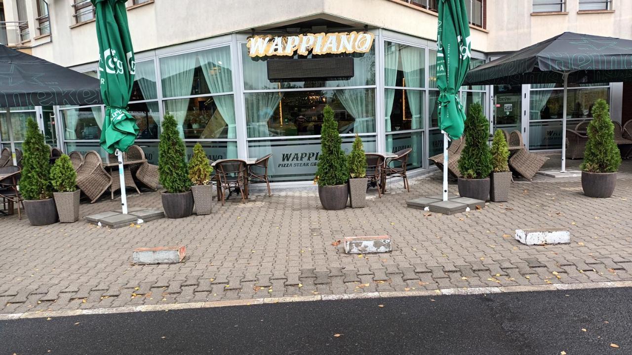 Стая За Гости Пентагона Kŭrdzhali 外观 照片